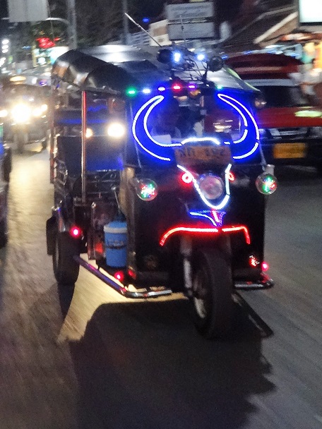 TUK TUK      